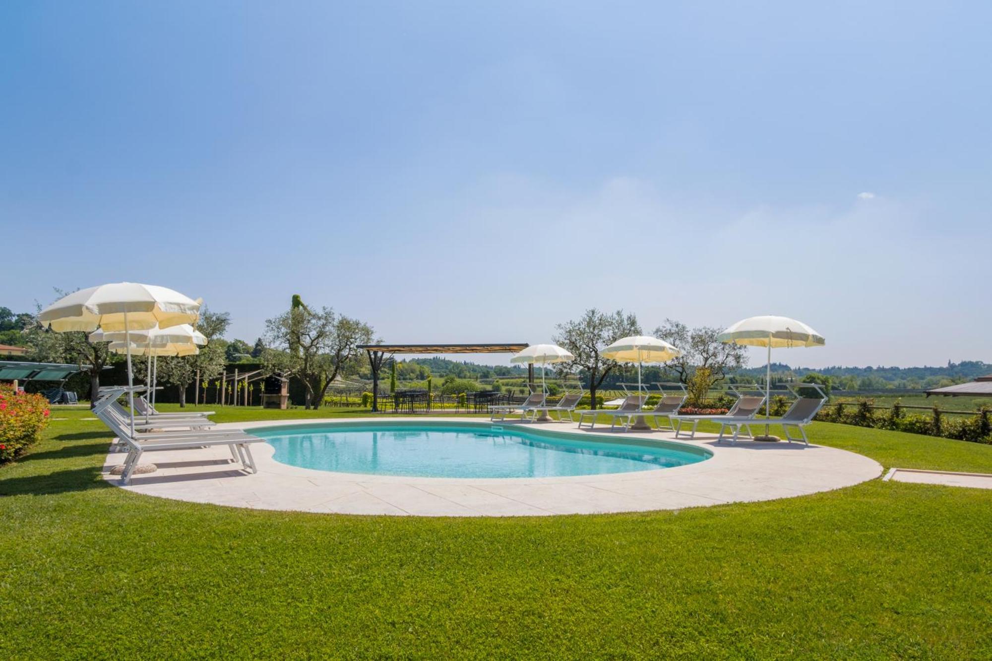 Agriturismo Le Ginestre ลาซีเซ ภายนอก รูปภาพ