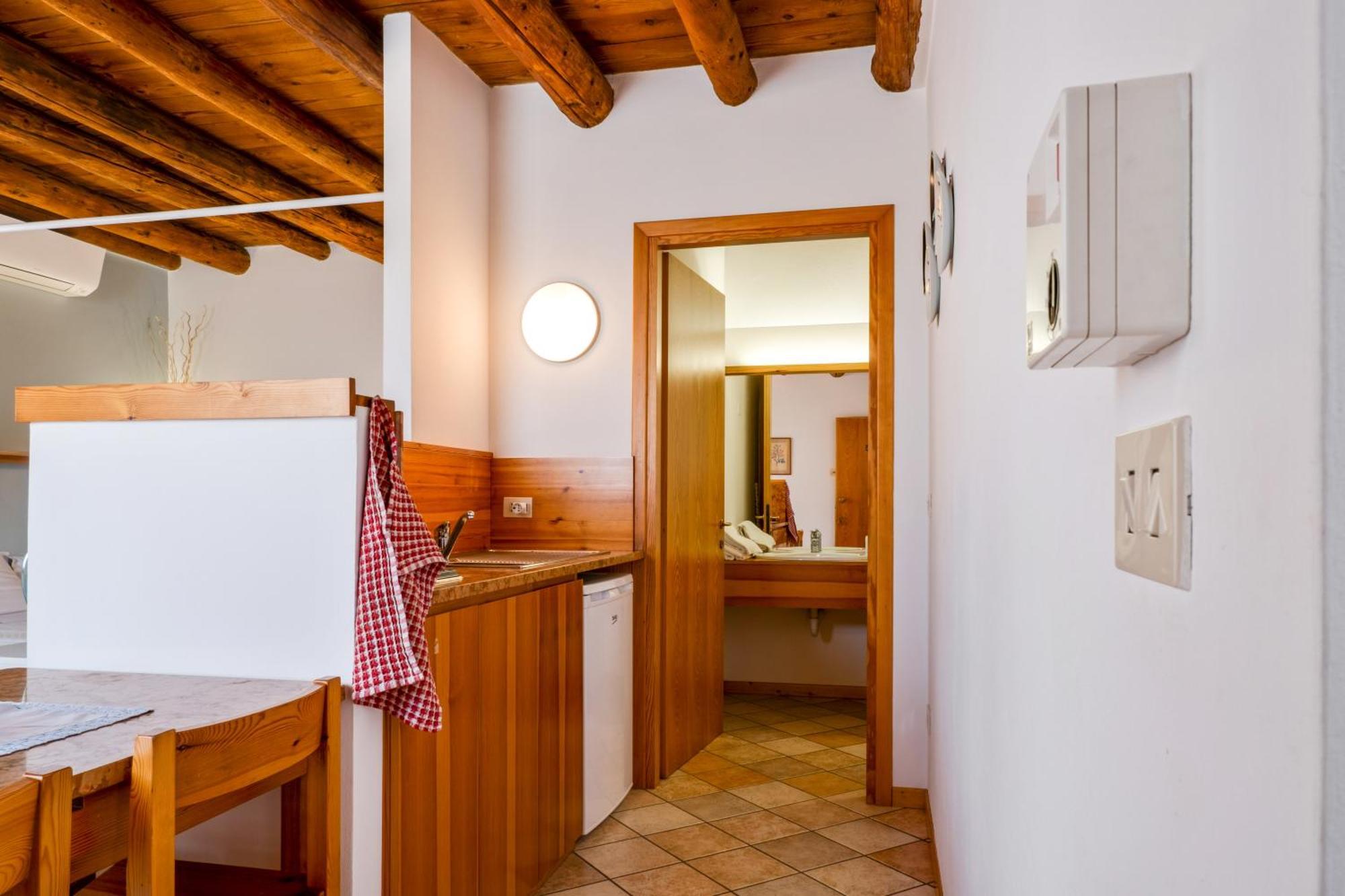 Agriturismo Le Ginestre ลาซีเซ ภายนอก รูปภาพ