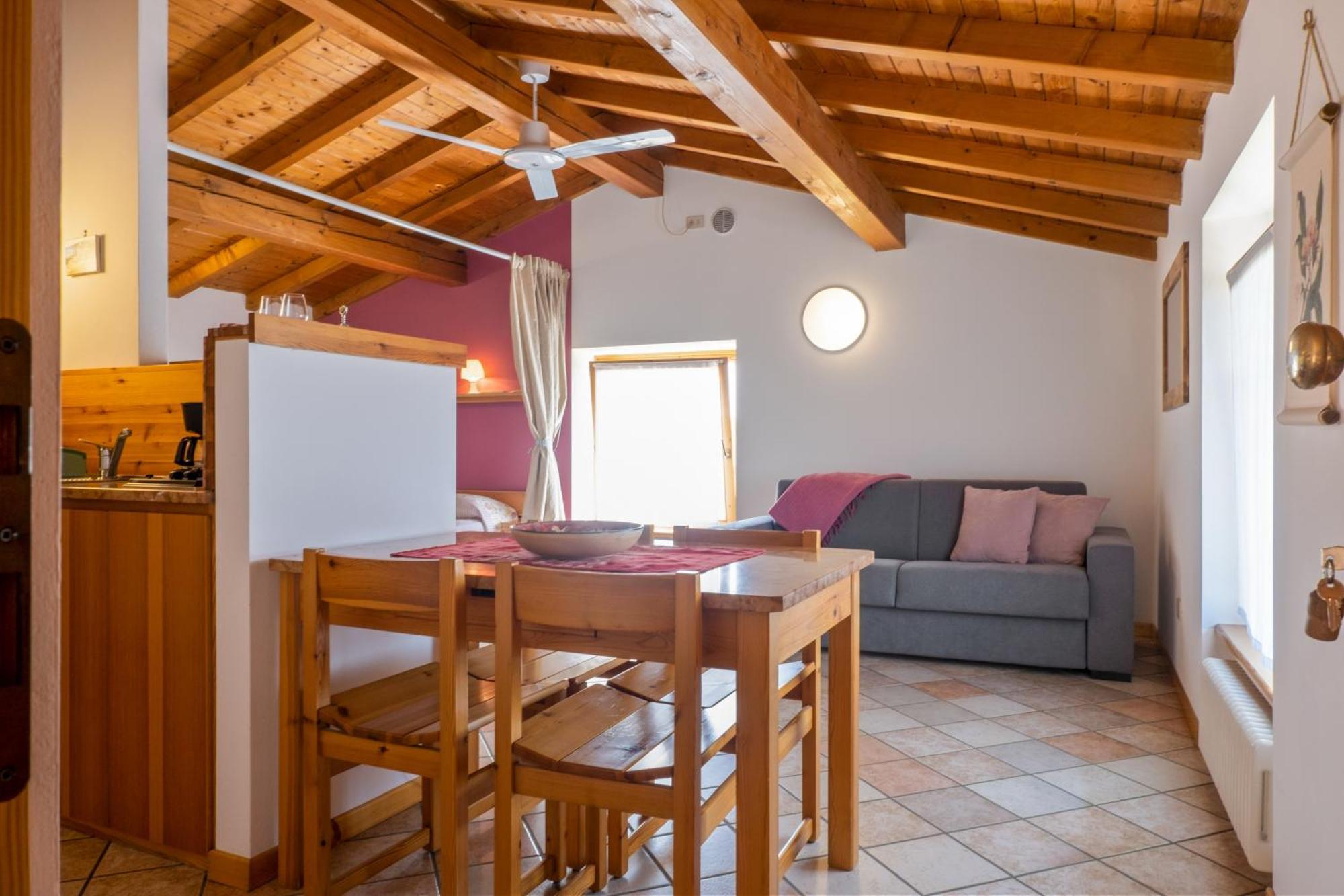 Agriturismo Le Ginestre ลาซีเซ ภายนอก รูปภาพ